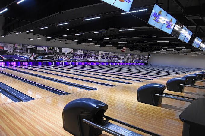 maple-lanes-bowling-center-1