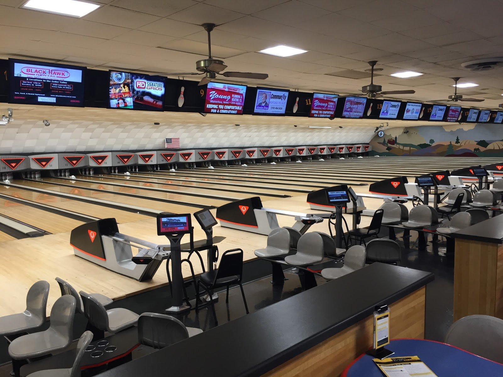 maple-lanes-bowling-center-3