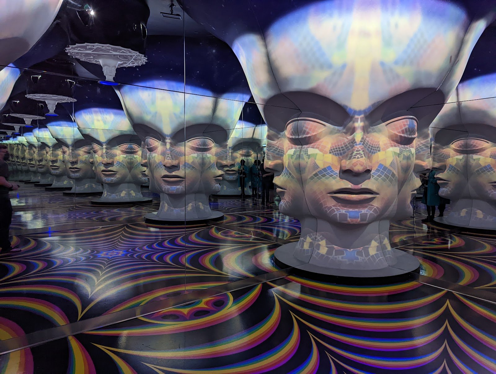 meow-wolf-las-vegas-omega-mart-3