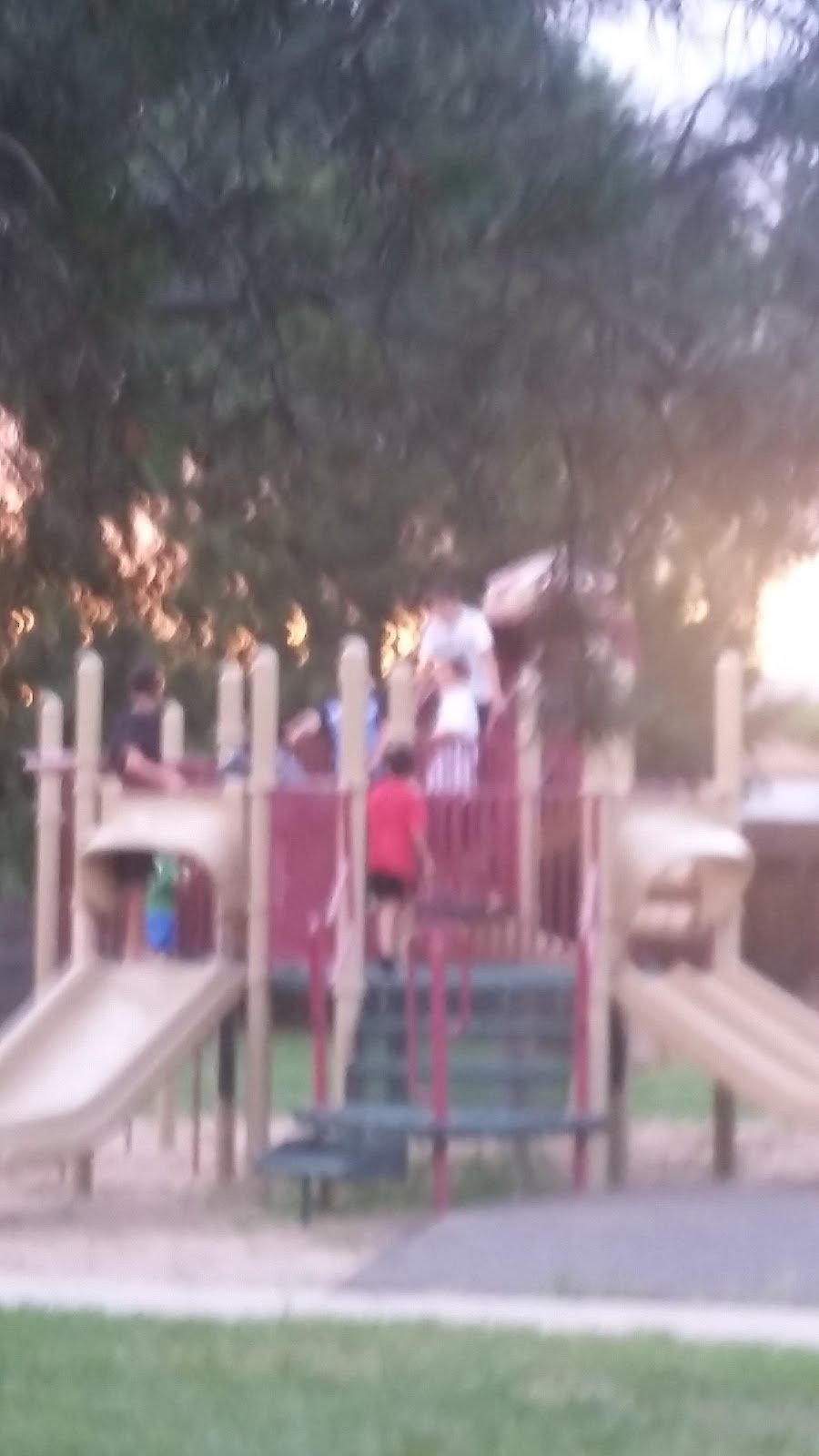 munchkin-playground-3