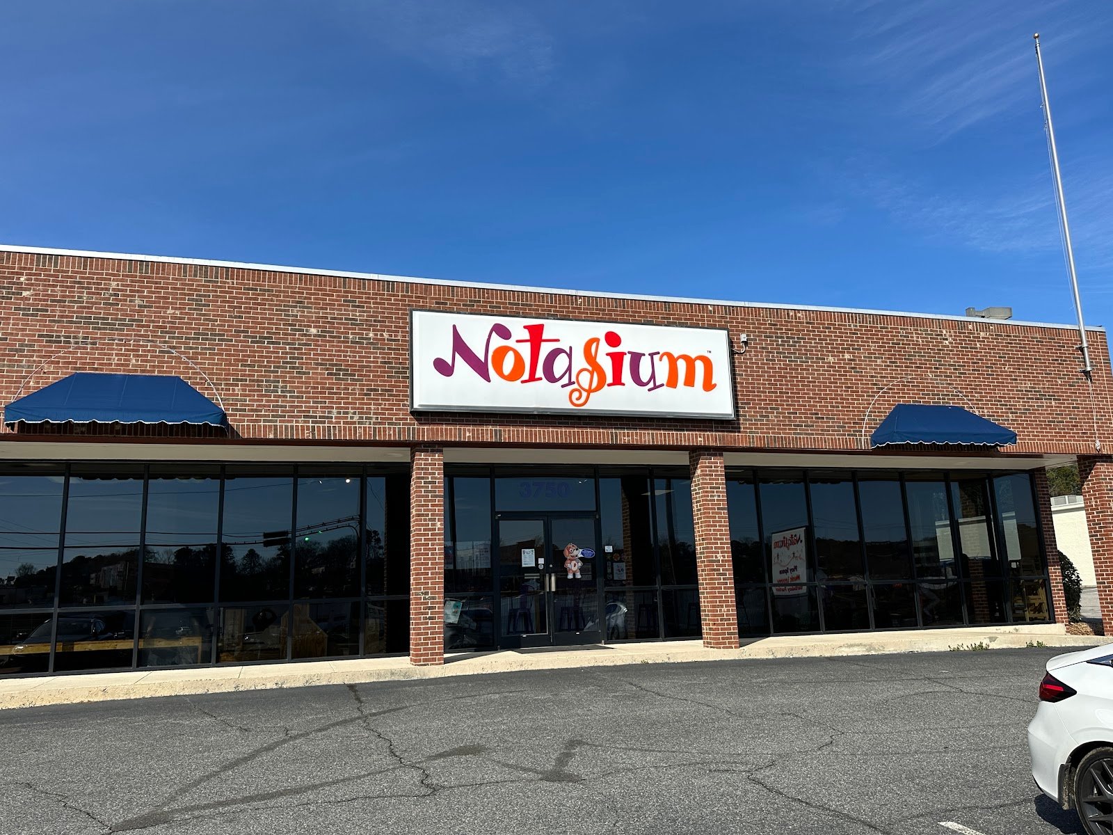 notasium-music-based-play-space-and-music-school-3