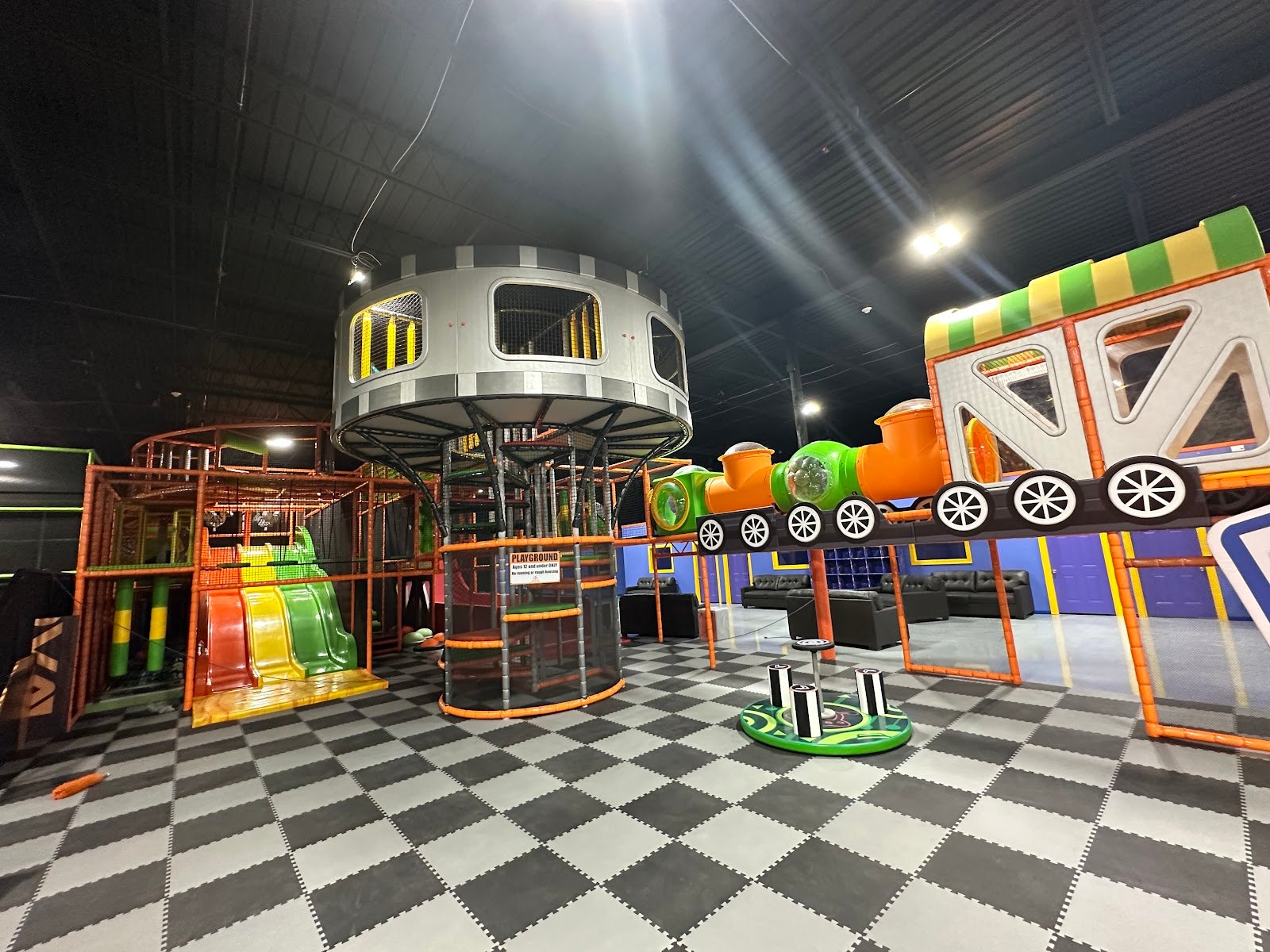 nova-trampoline-and-adventure-park-kettering-3