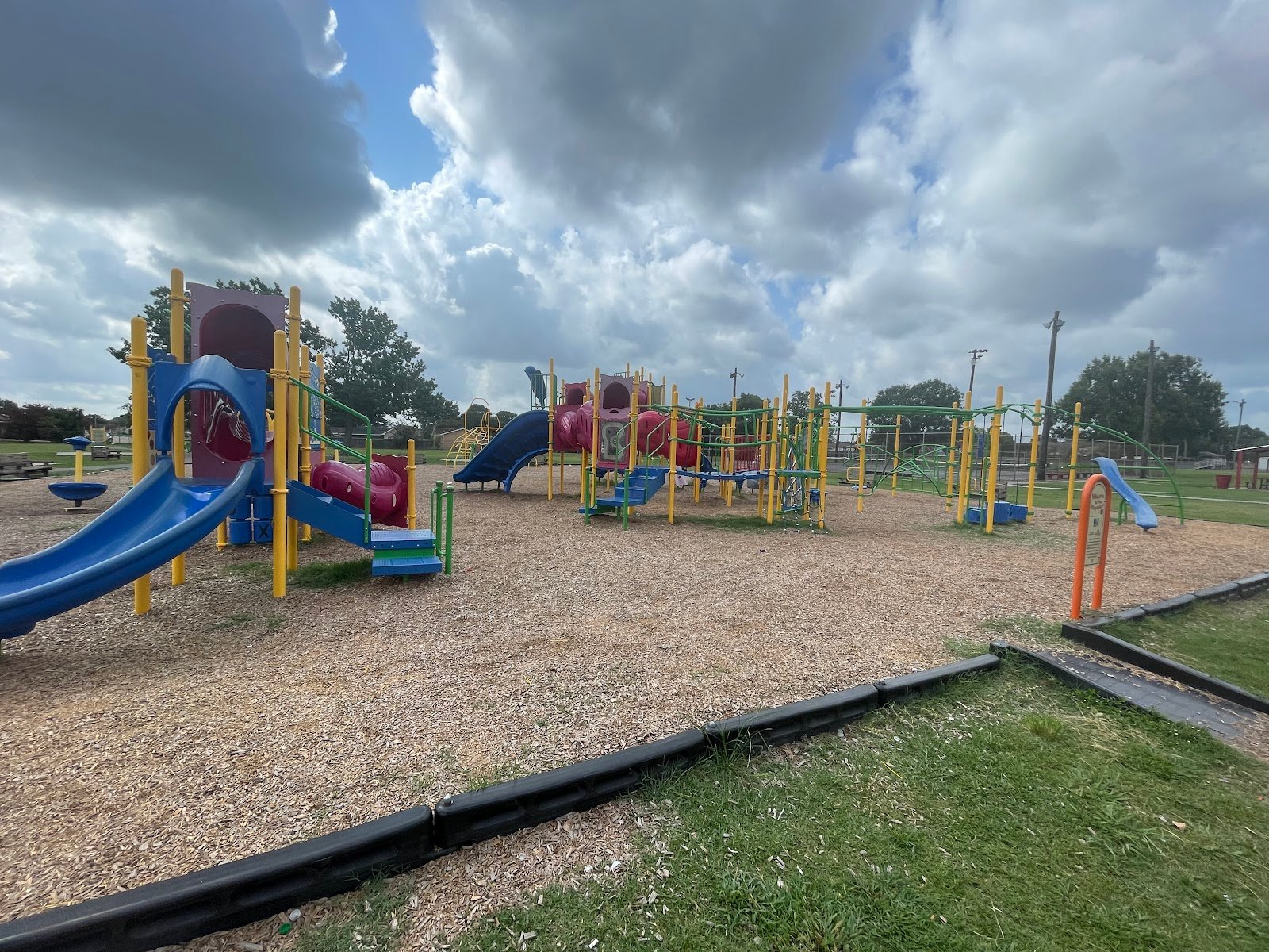 oakdale-playground-1