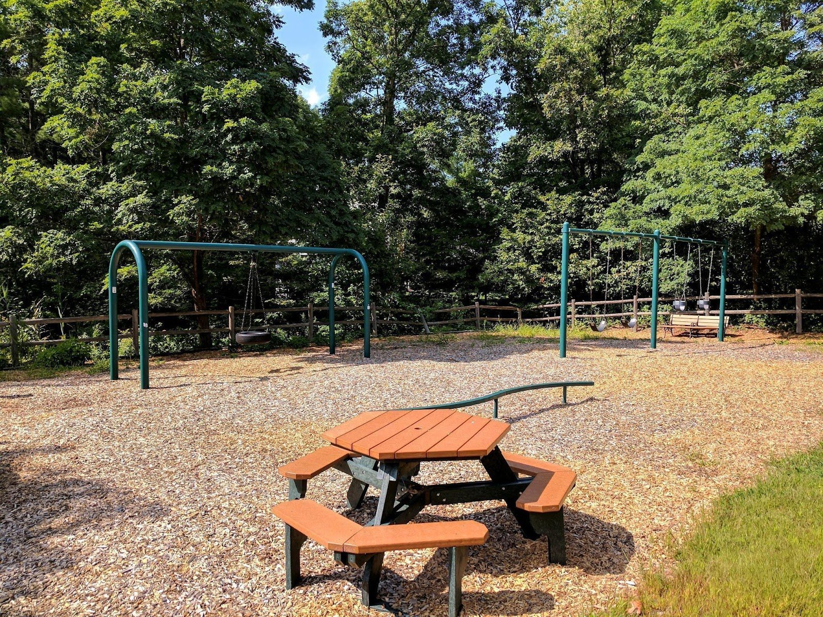 overlook-drive-childrens-playground-1