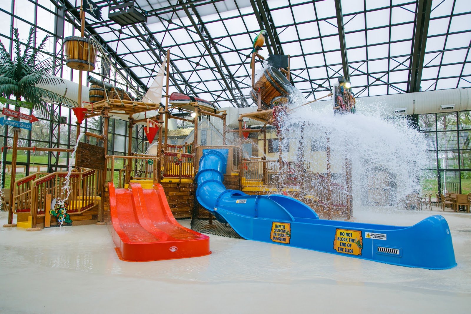 pirates-cay-indoor-waterpark-1