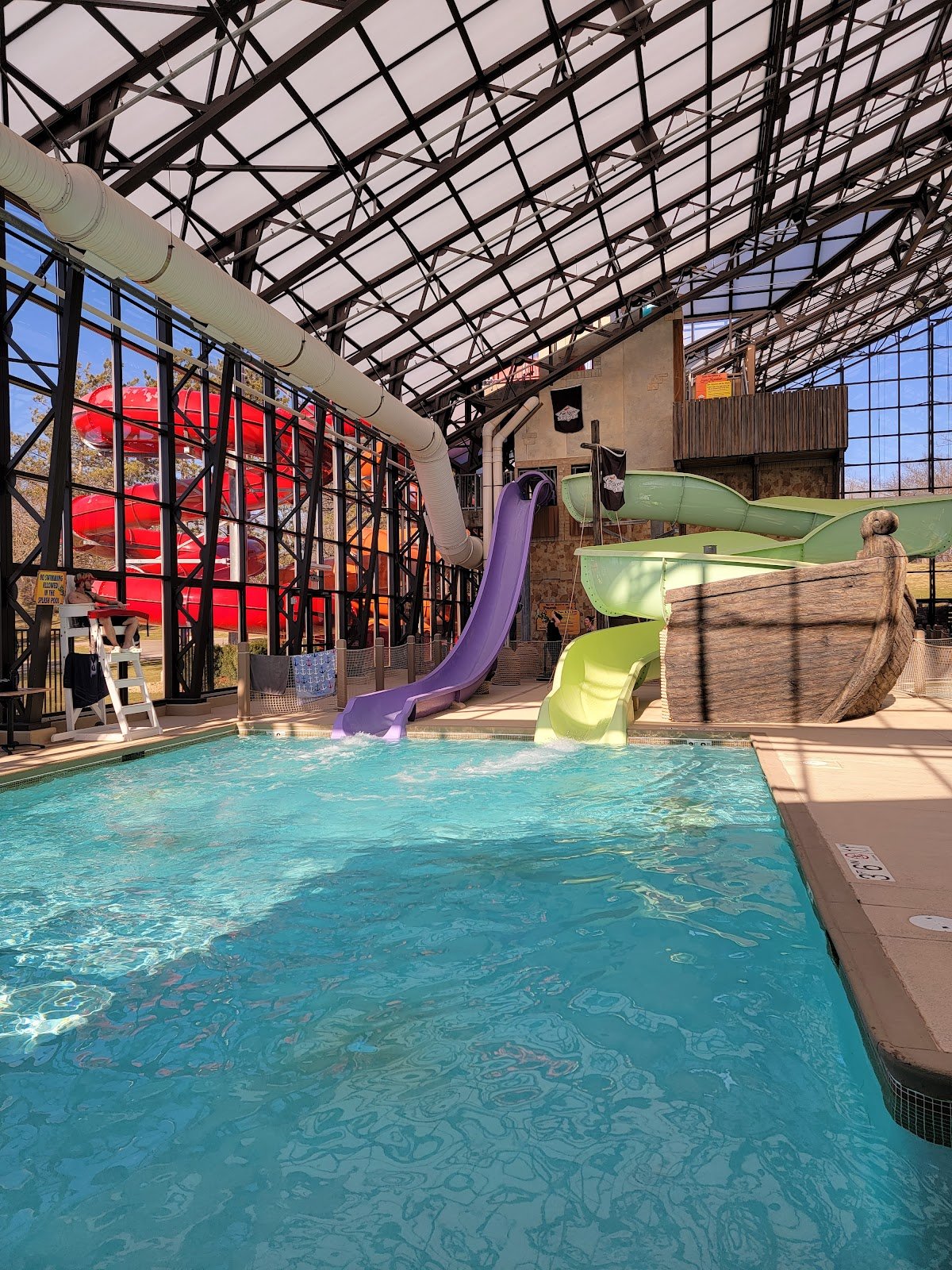 pirates-cay-indoor-waterpark-2