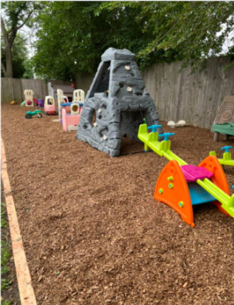 playmate-play-area-woodchips-3