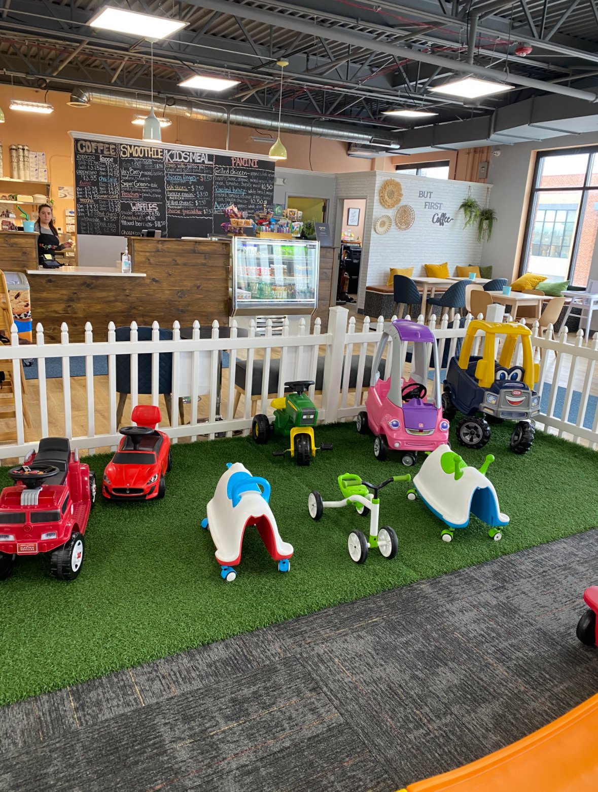 playroom-cafe-mount-prospect-4