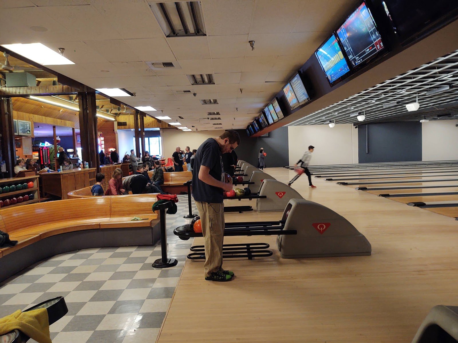 river-city-lanes-1