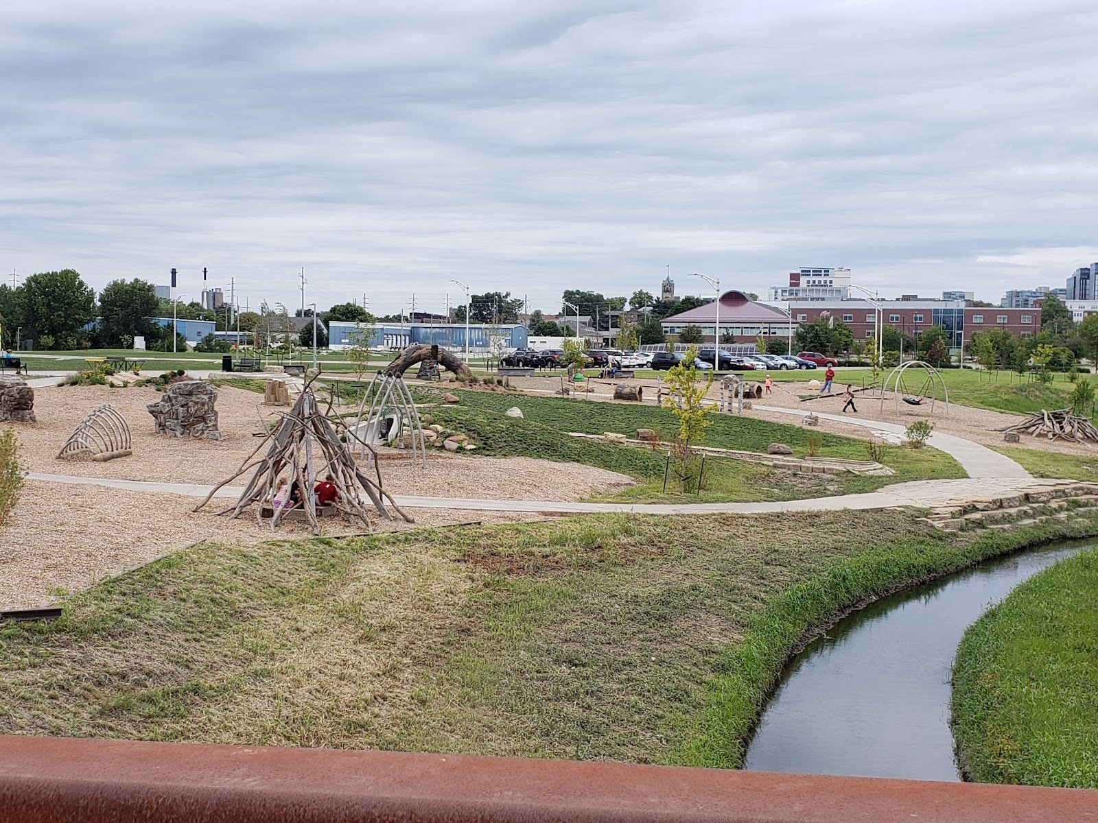 riverfront-crossings-park-4
