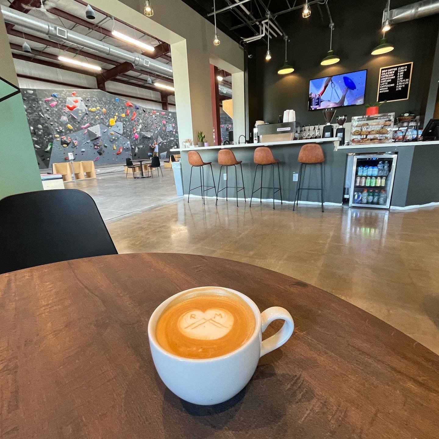 rock-mill-climbing-yoga-fitness-cafe-3