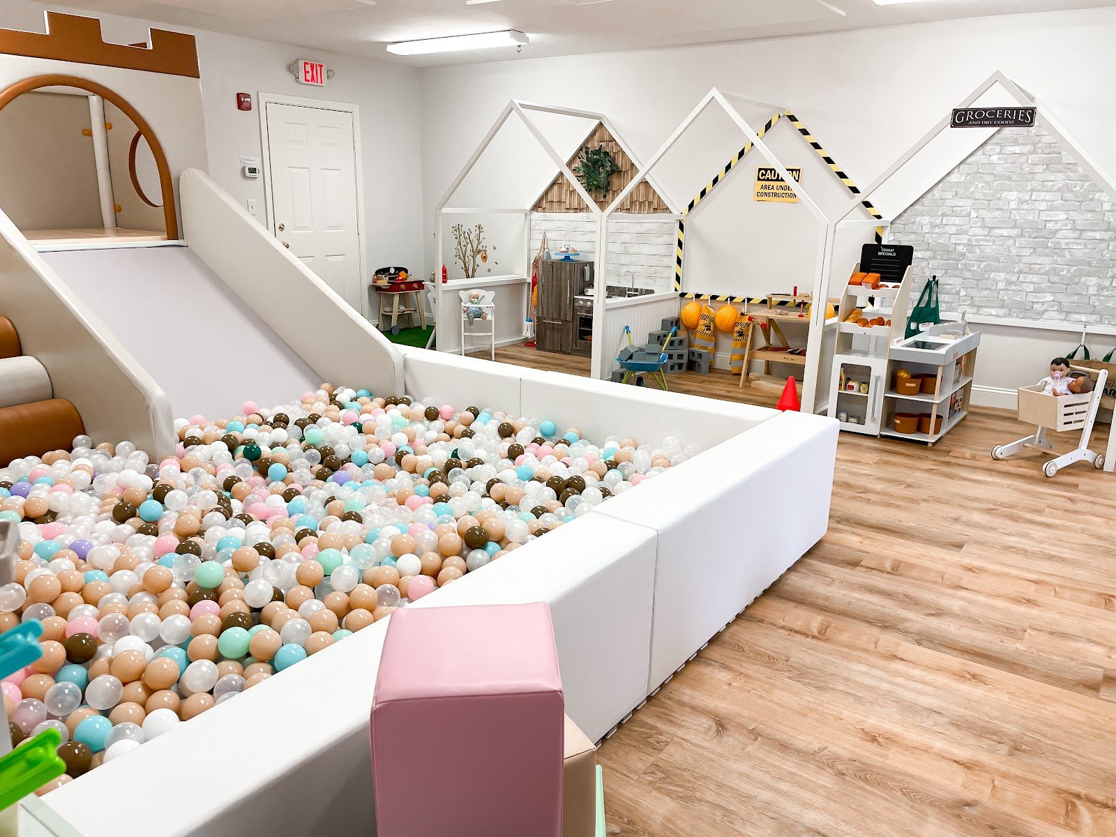 savy-little-playhouse-2