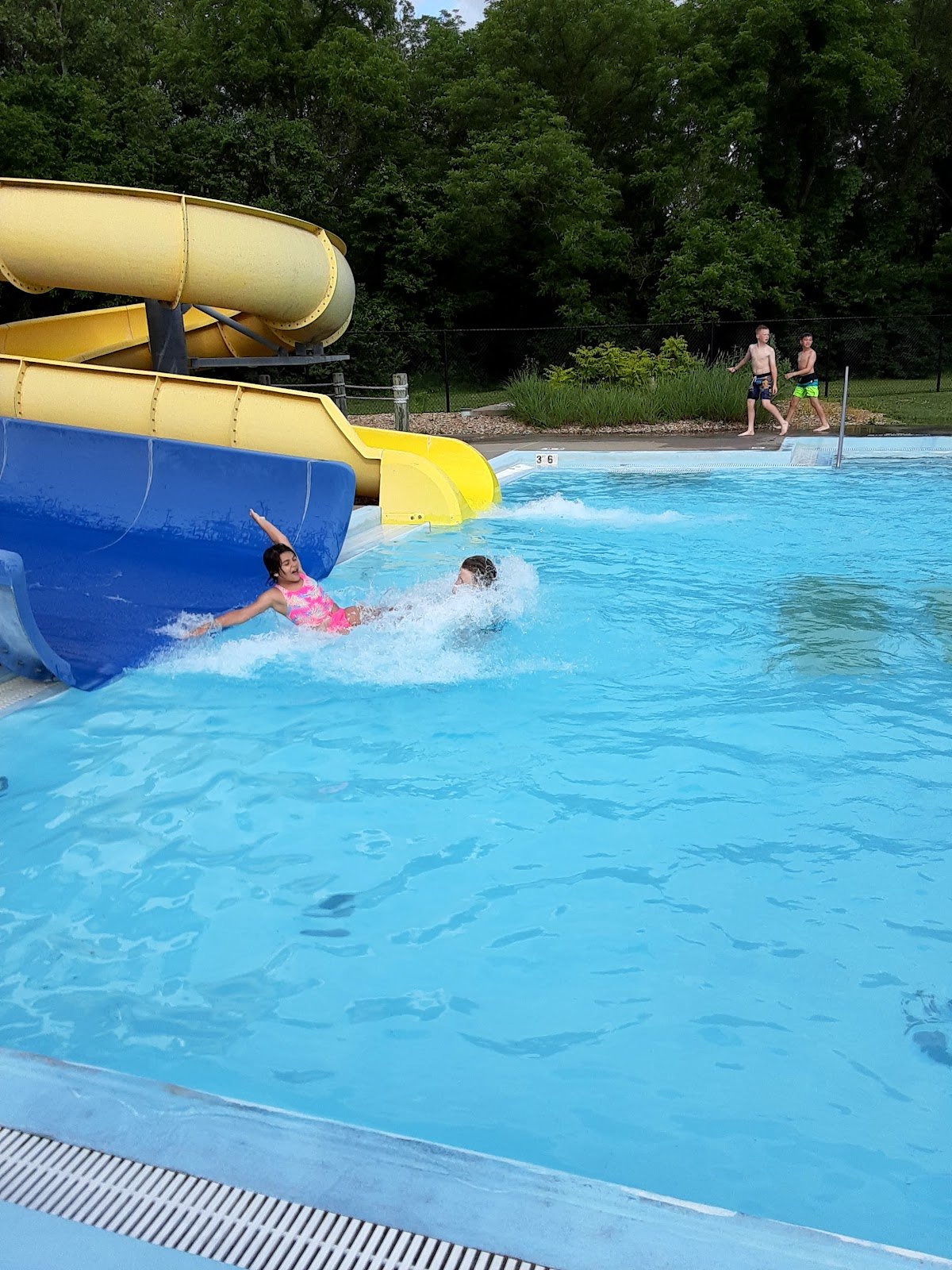 shawnee-north-family-aquatic-center-3
