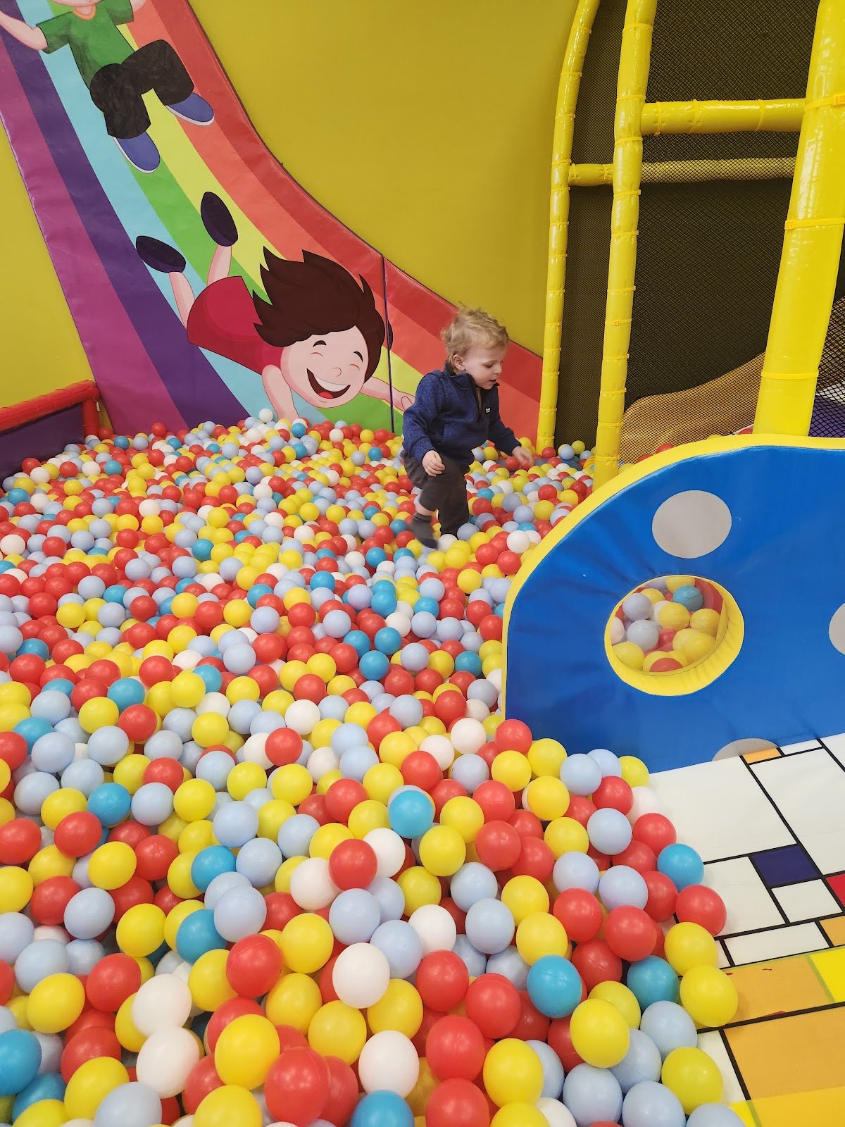 slides-indoor-playground-4