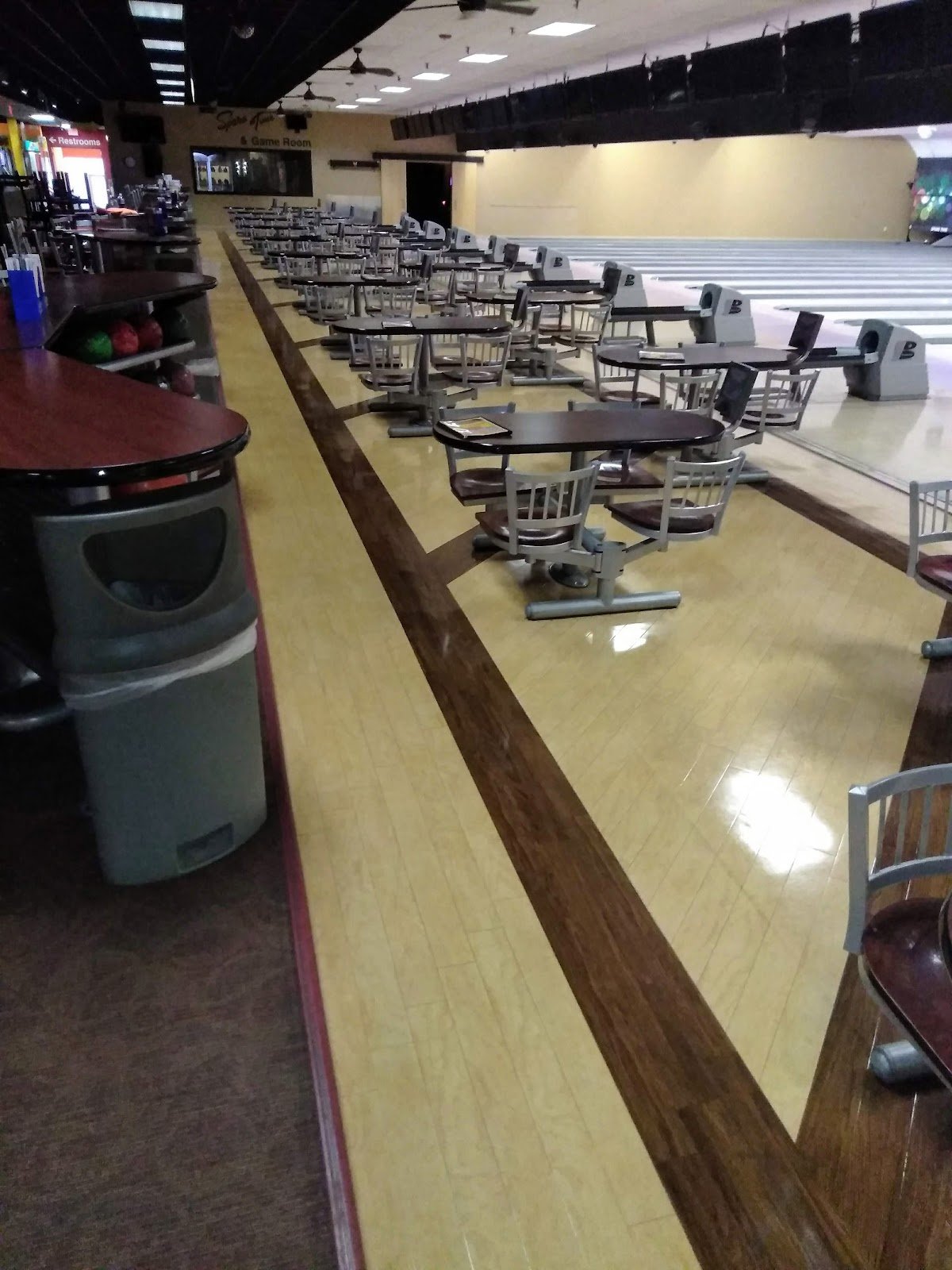 spare-time-entertainment-center-4