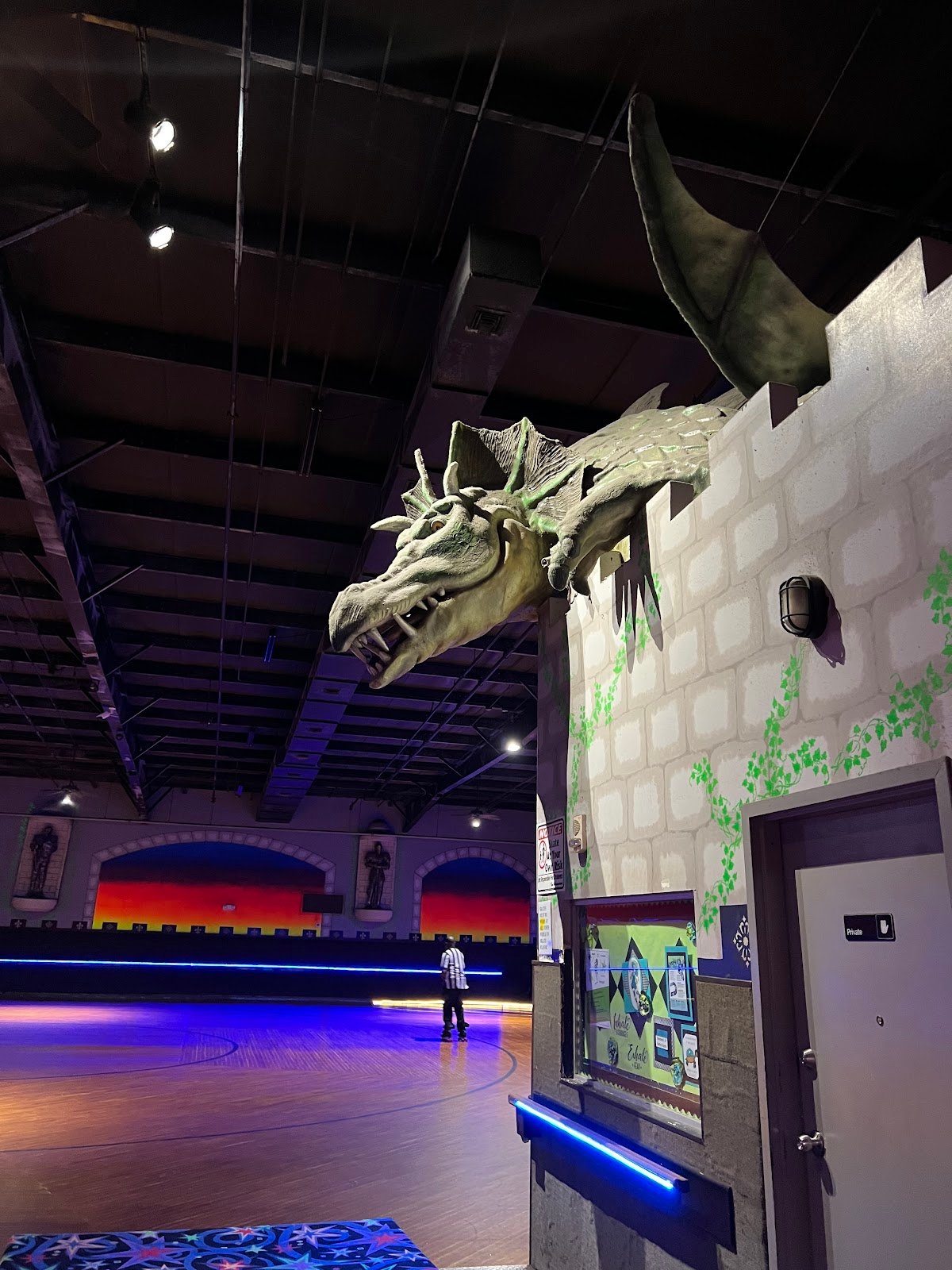 star-castle-family-entertainment-center-2