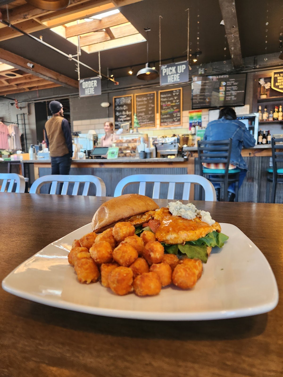 table-public-house-2