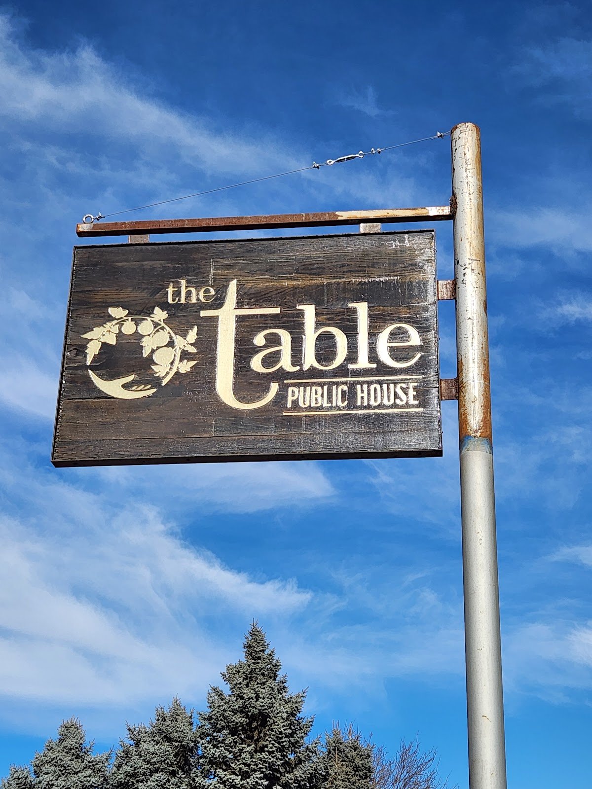 table-public-house-3
