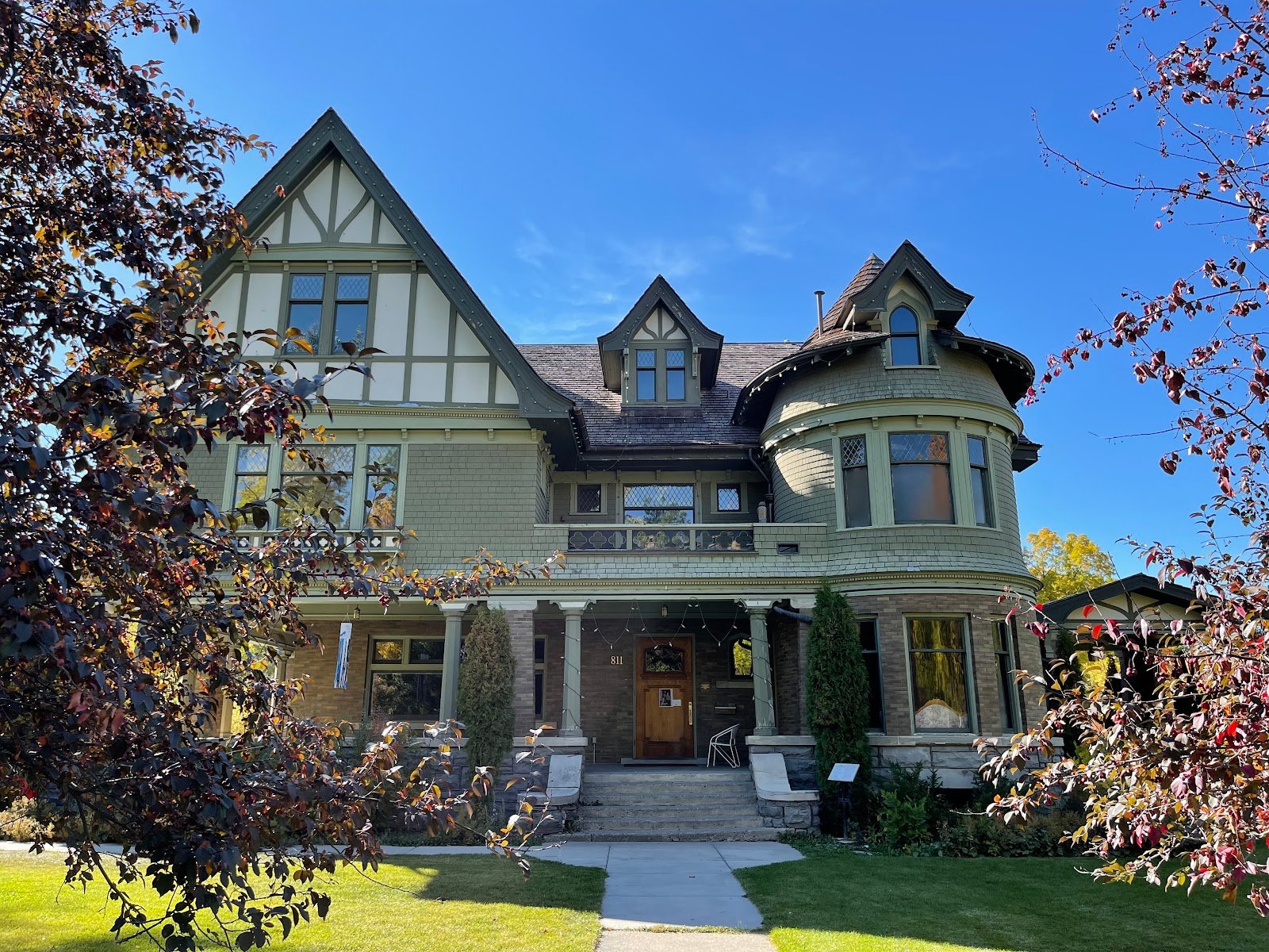 the-story-mansion-and-story-park-1