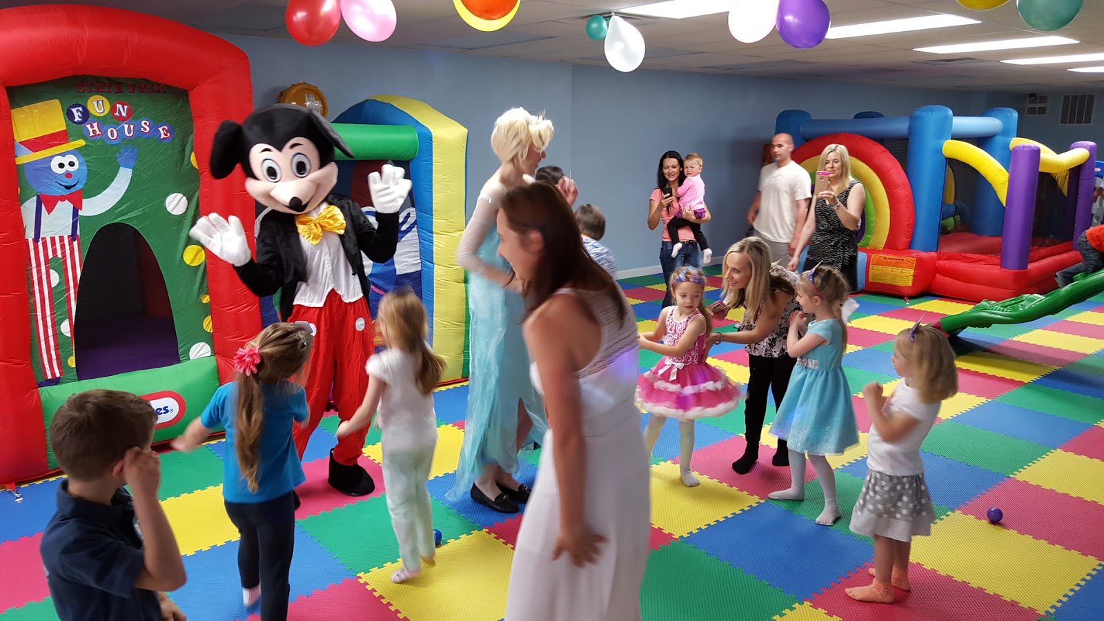tots-land-private-playground-party-room-3
