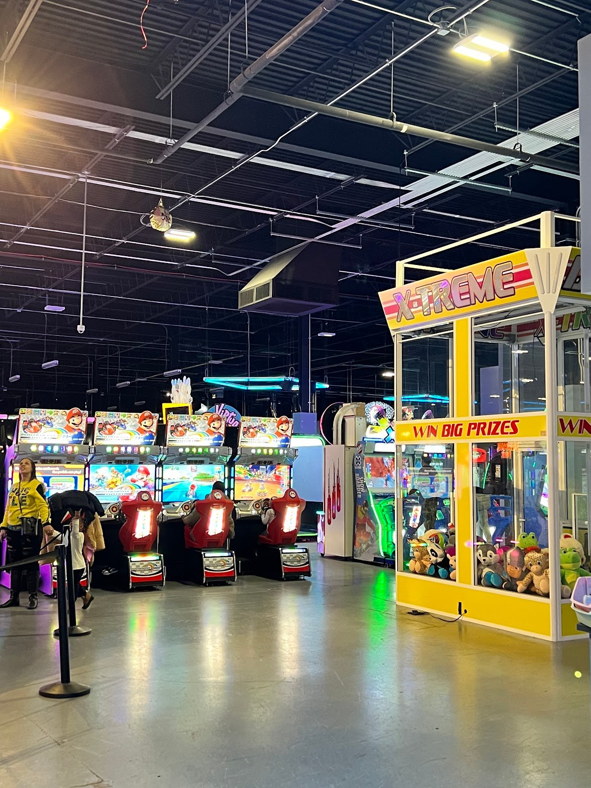 universal-nonstop-4