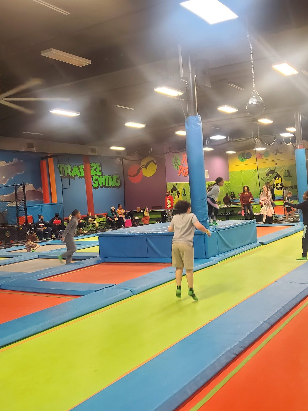 xflight-trampoline-park-1