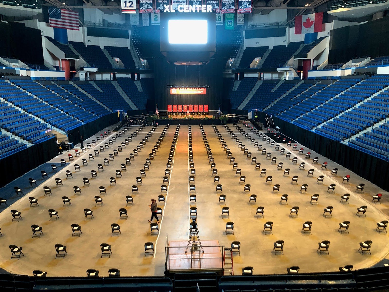 xl-center-3