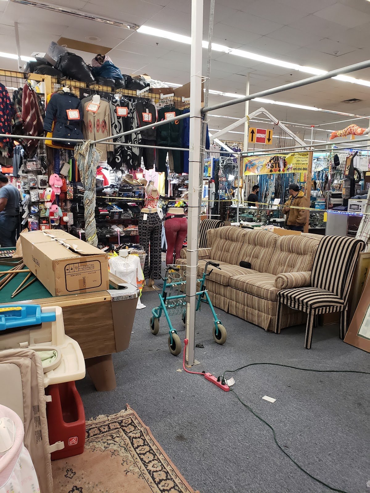 americana-expo-center-flea-market-4