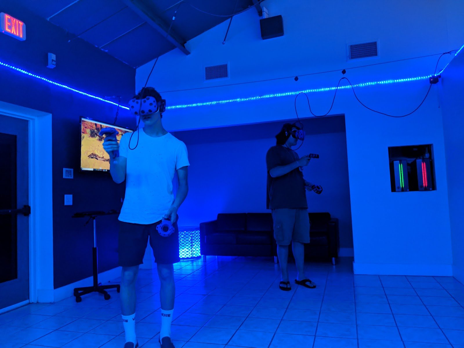 atomic-vr-virtual-reality-arcade-4