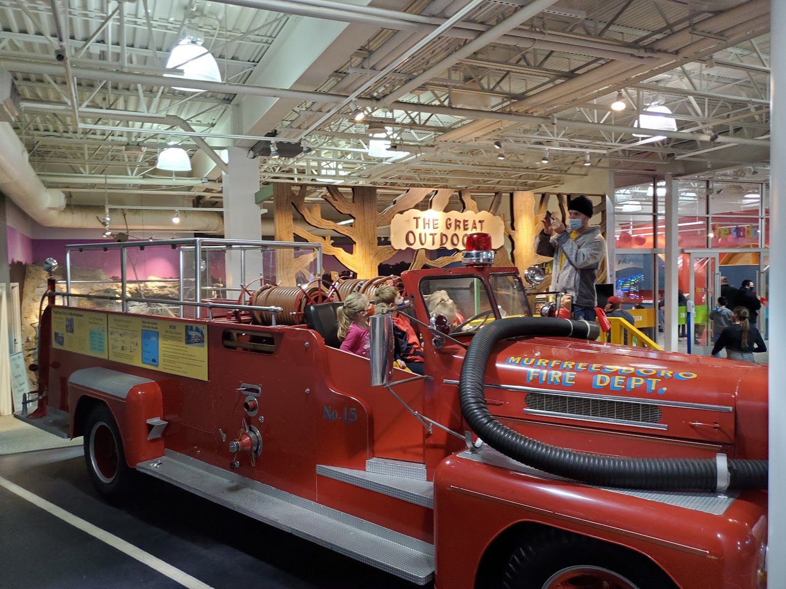 discovery-center-at-murfree-spring-4