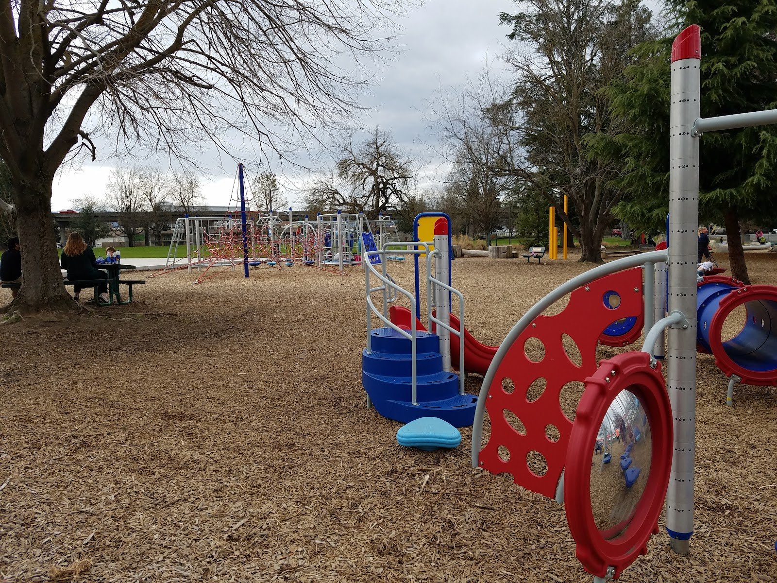 hawthorne-park-playground-1