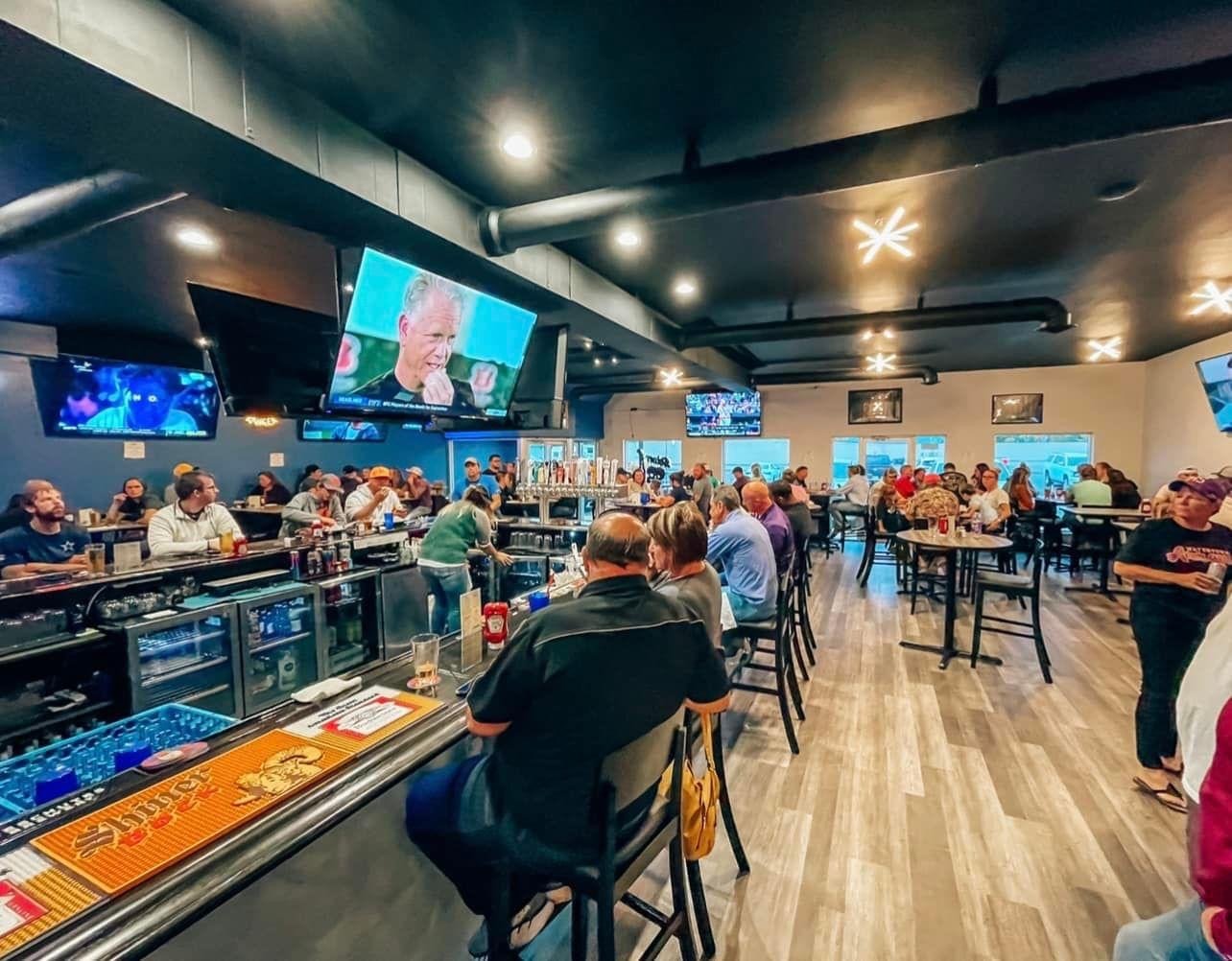 labbies-sports-bar-grill-1