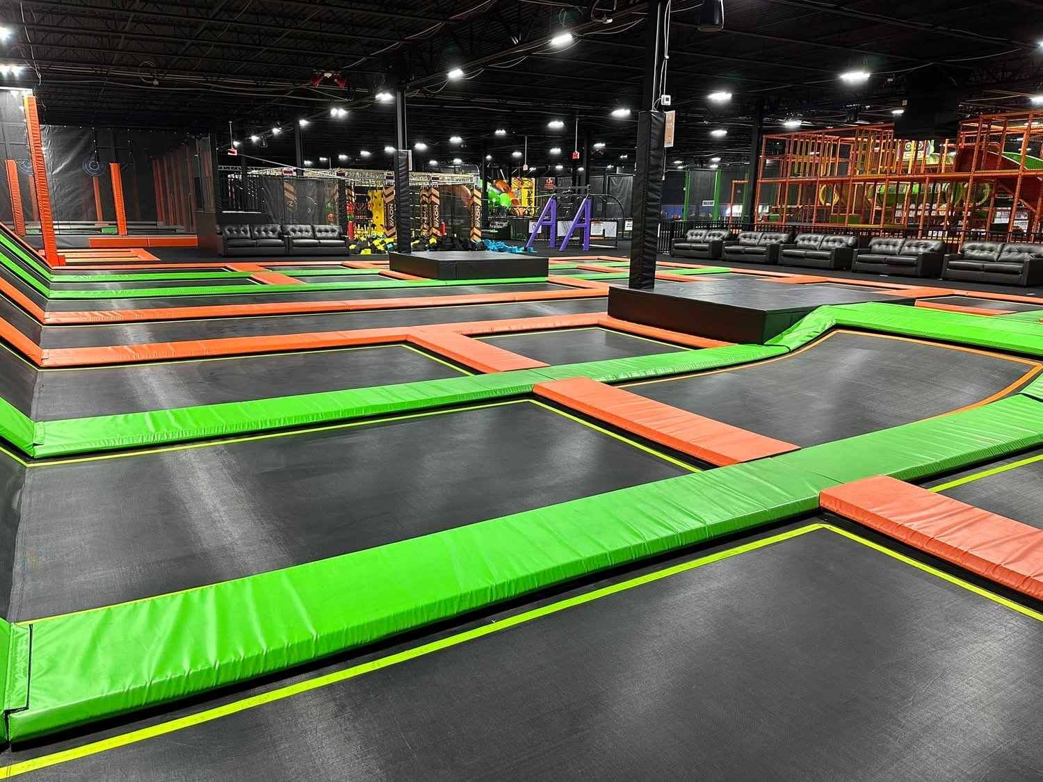 nova-trampoline-and-adventure-park-reading-2