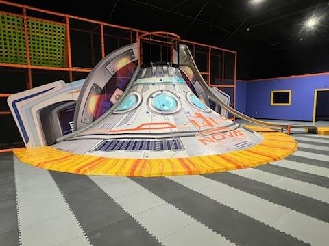 nova-trampoline-and-adventure-park-reading-4