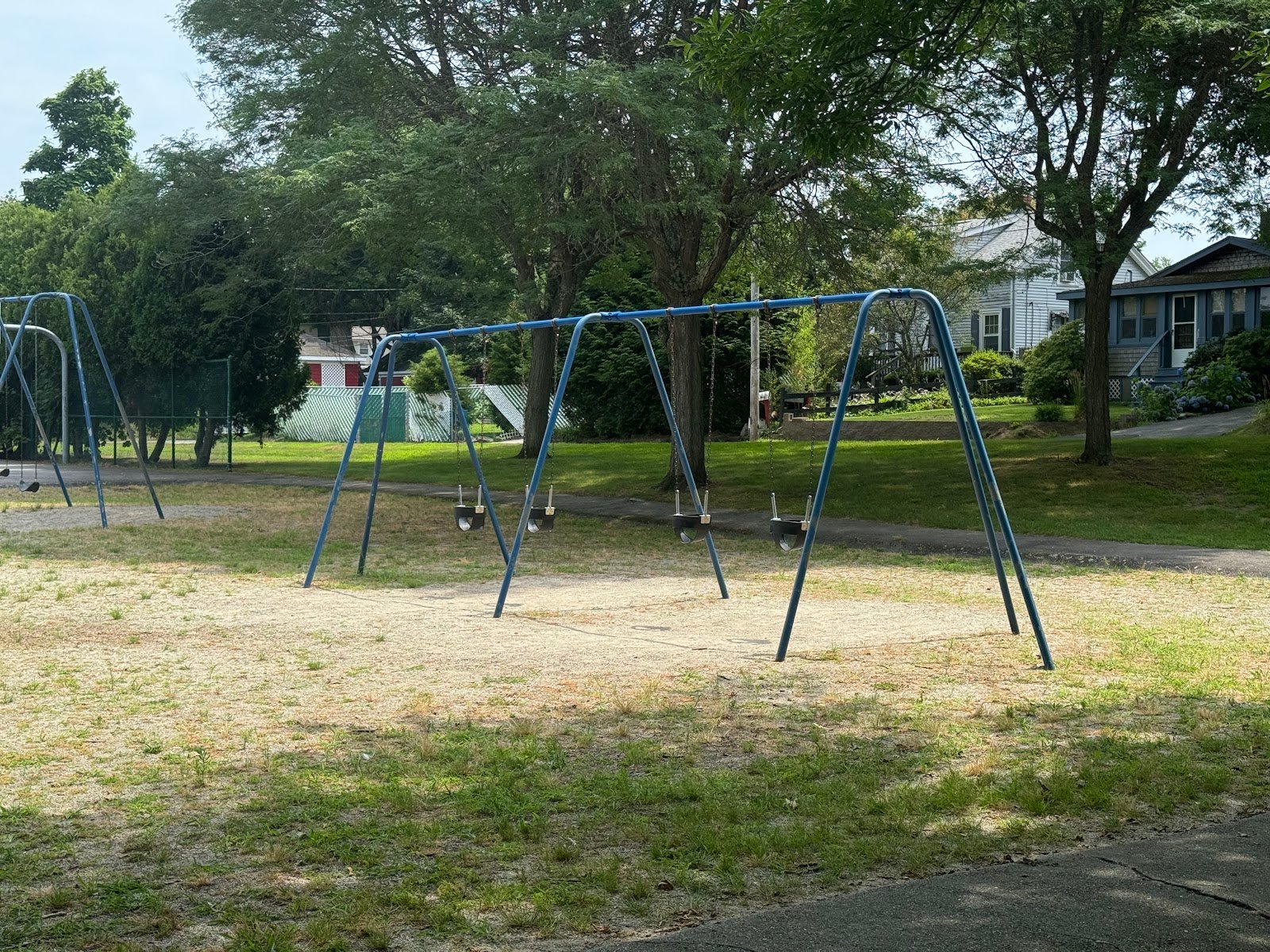 vintner-avenue-playground-2