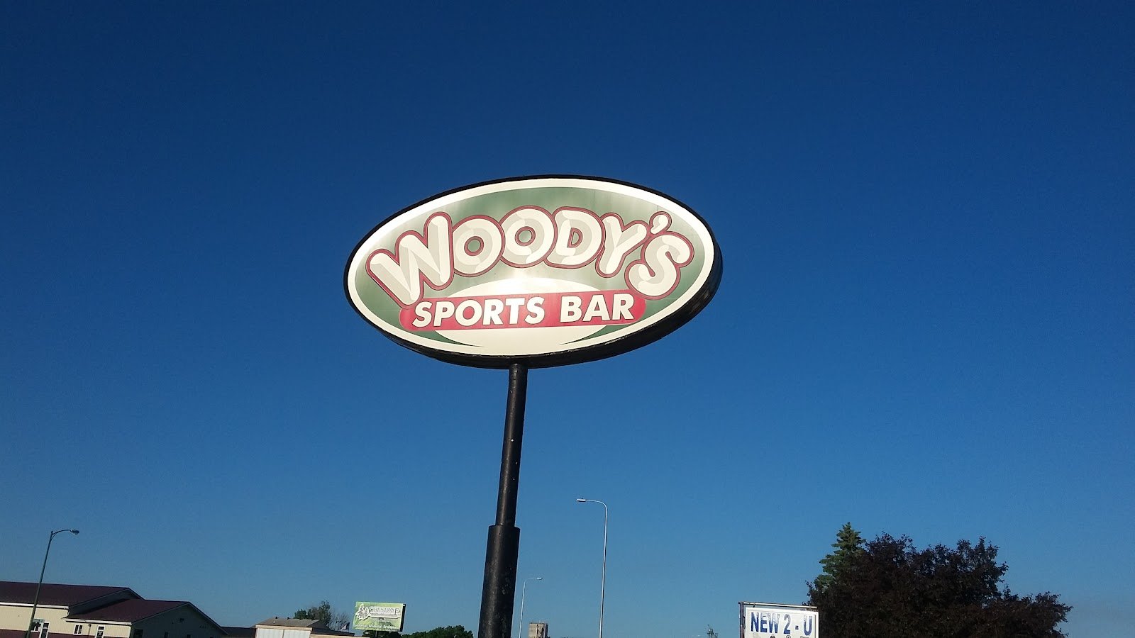 woodys-sports-bar-3