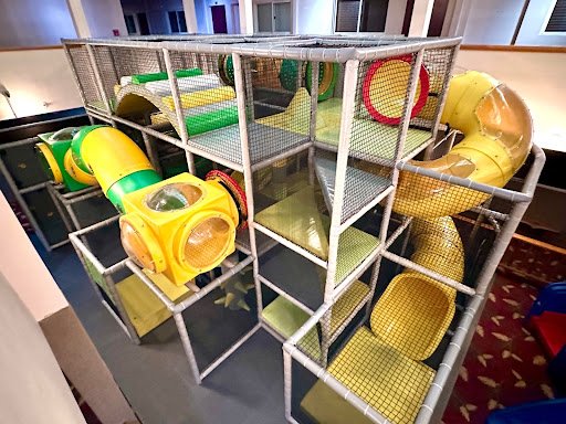 adventure-playground-at-mountain-lodge-1