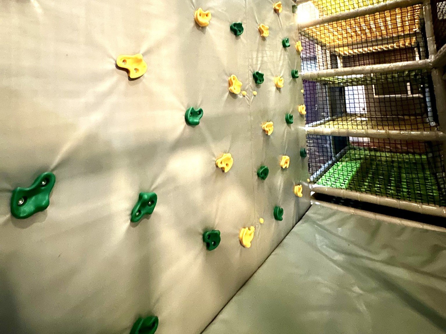 adventure-playground-at-mountain-lodge-4