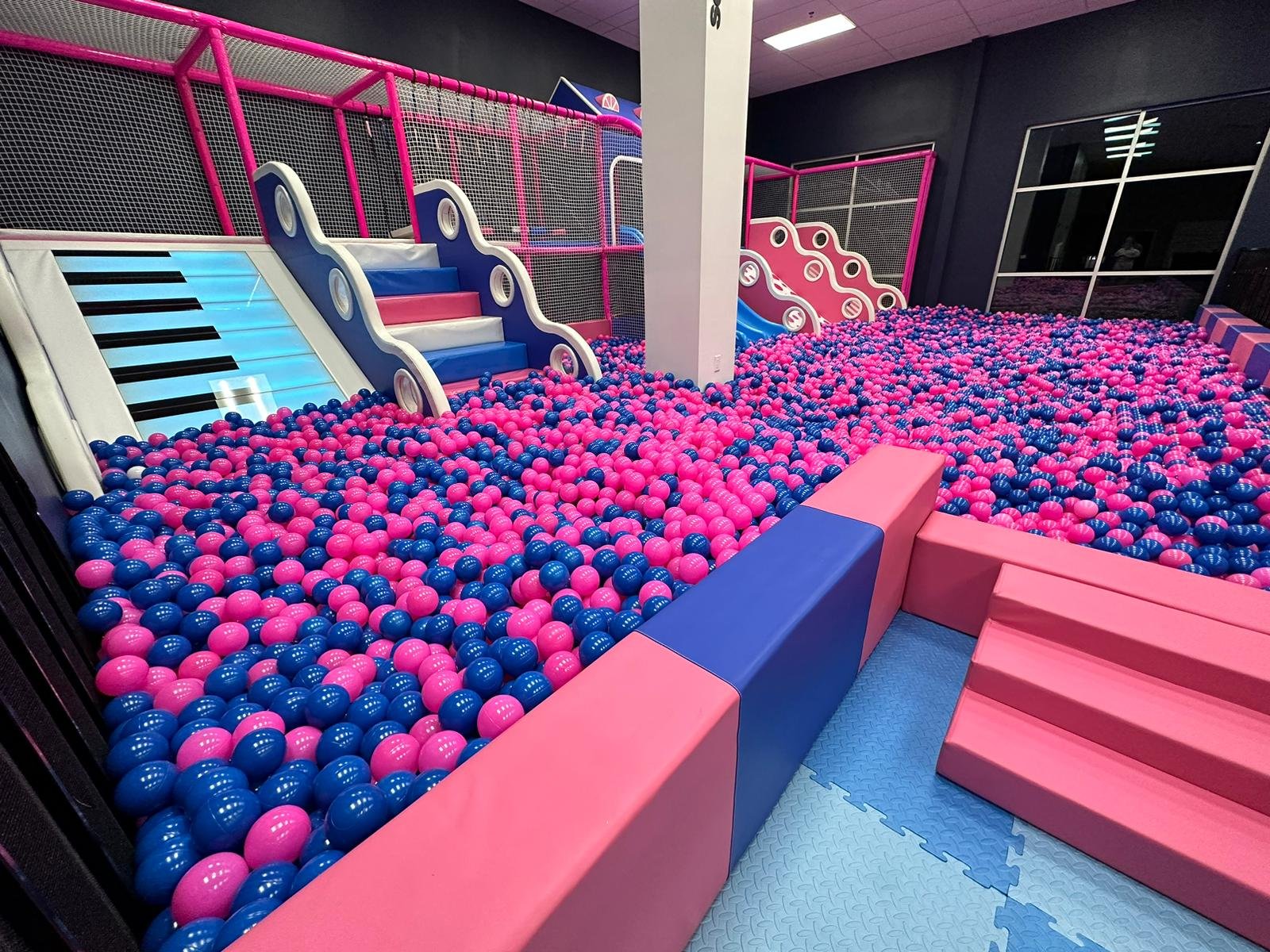 bounce-n-play-willowbrook-1