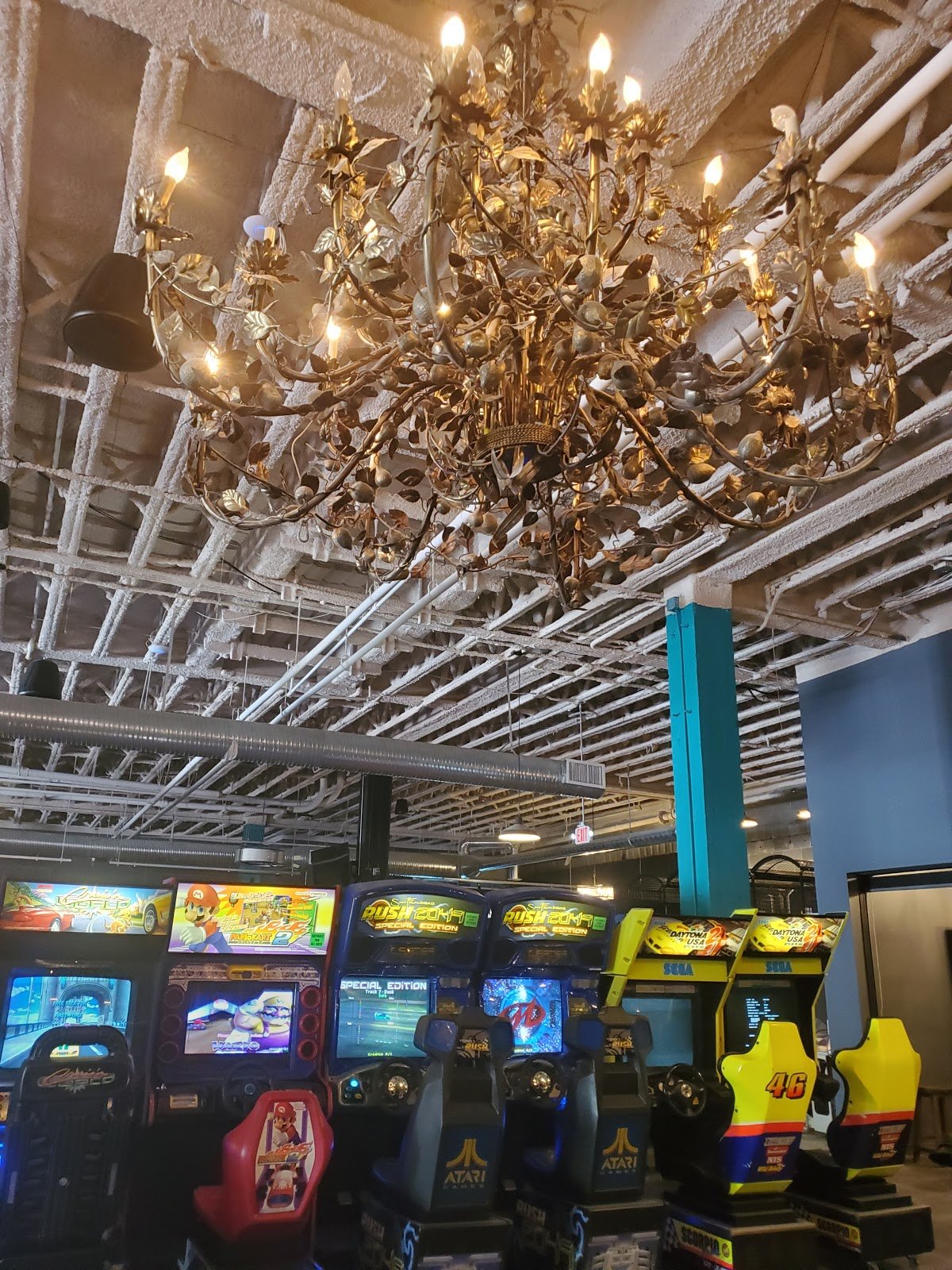 circuit-social-arcade-bar-social-1