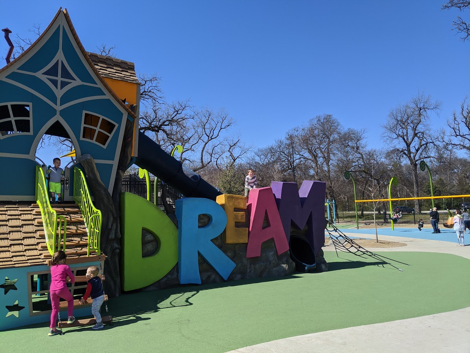 dream-park-playground-2