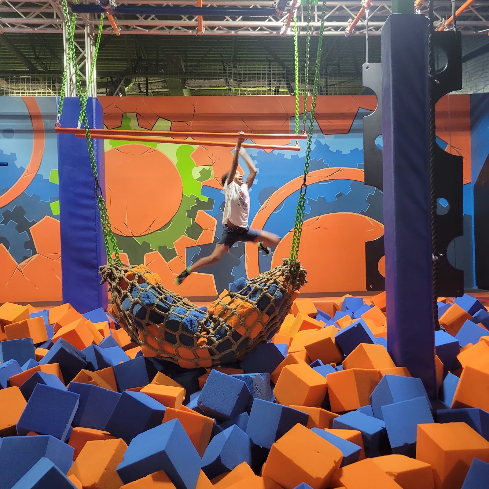 flipz-trampoline-family-fun-park-4