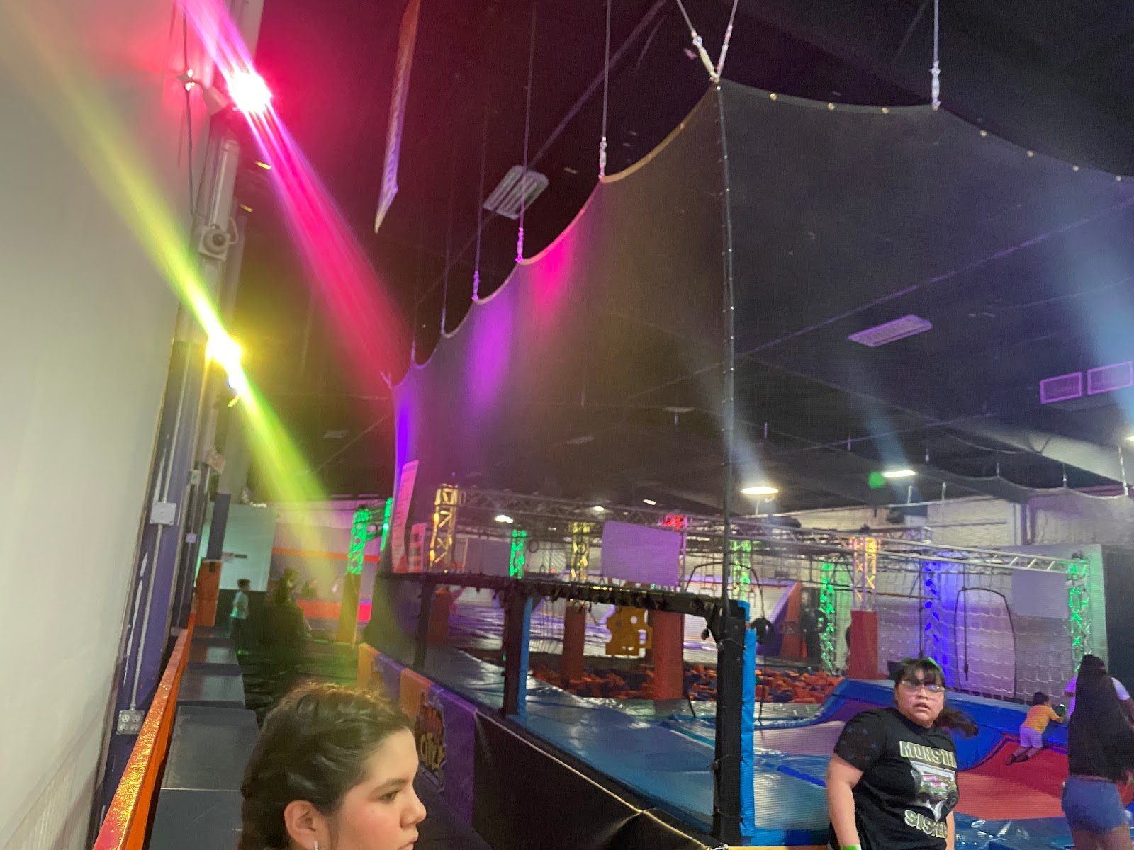 jump-city-trampoline-park-3