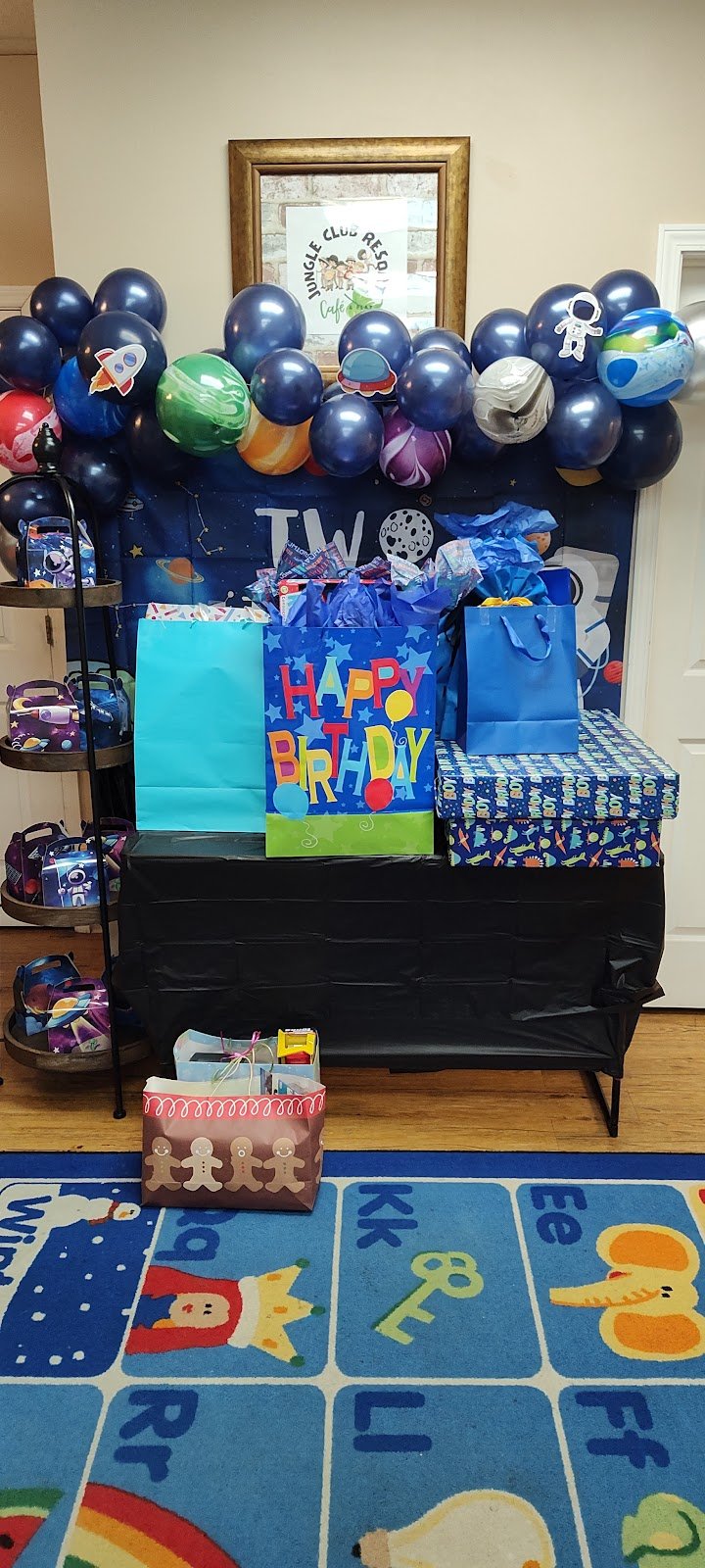 jungle-club-resort-party-play-3