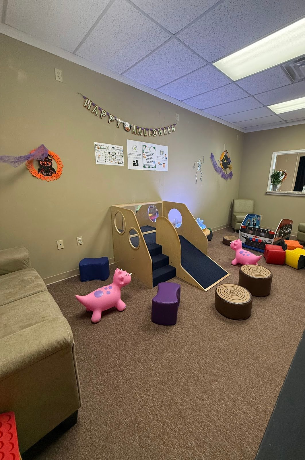 jungle-club-resort-party-play-4