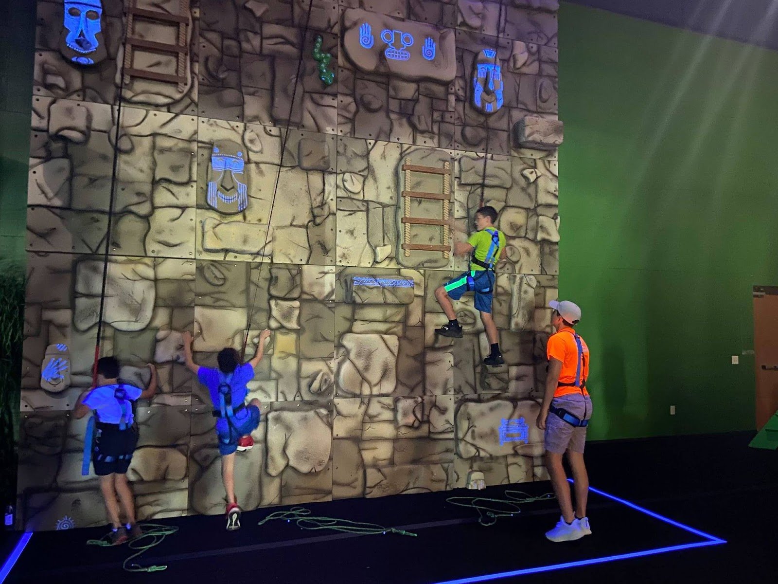 jungletrek-rockwall-indoor-playground-2