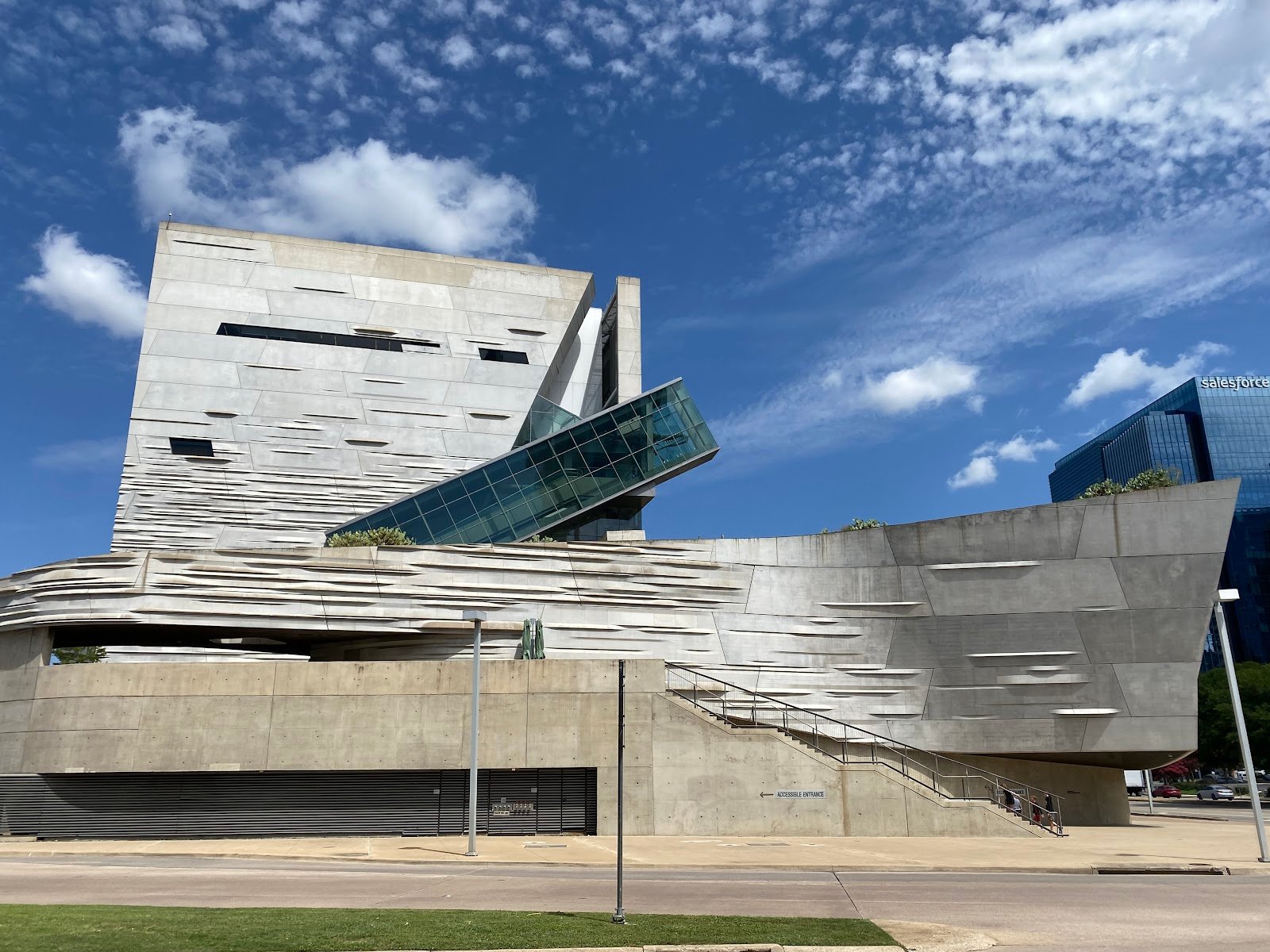 perot-museum-of-nature-and-science-1