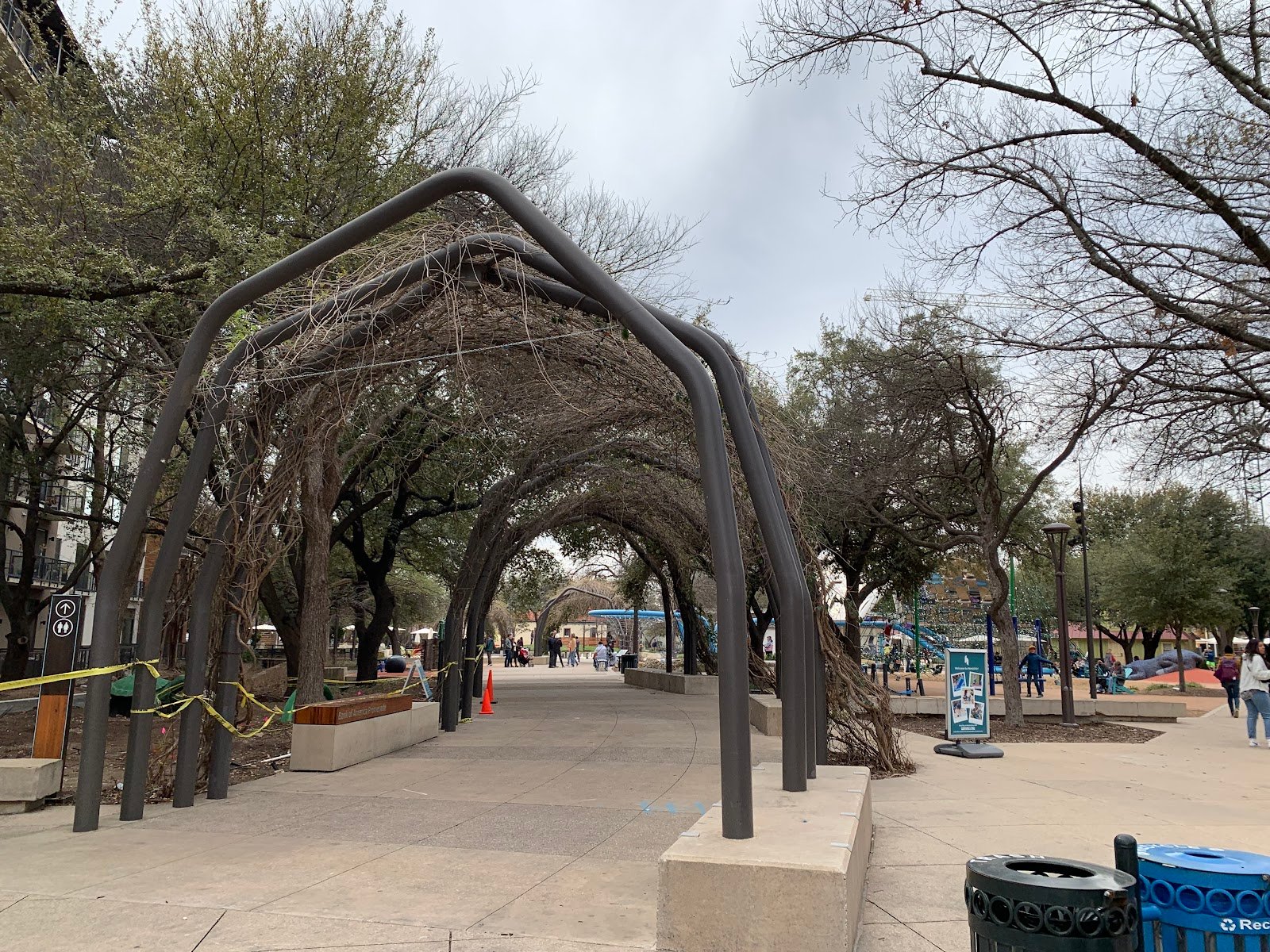 playground-and-splashpark-3