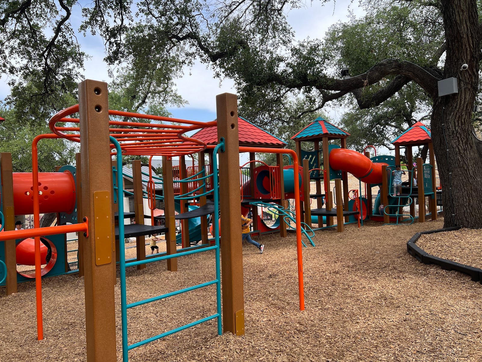 playground-at-southpark-meadows-1