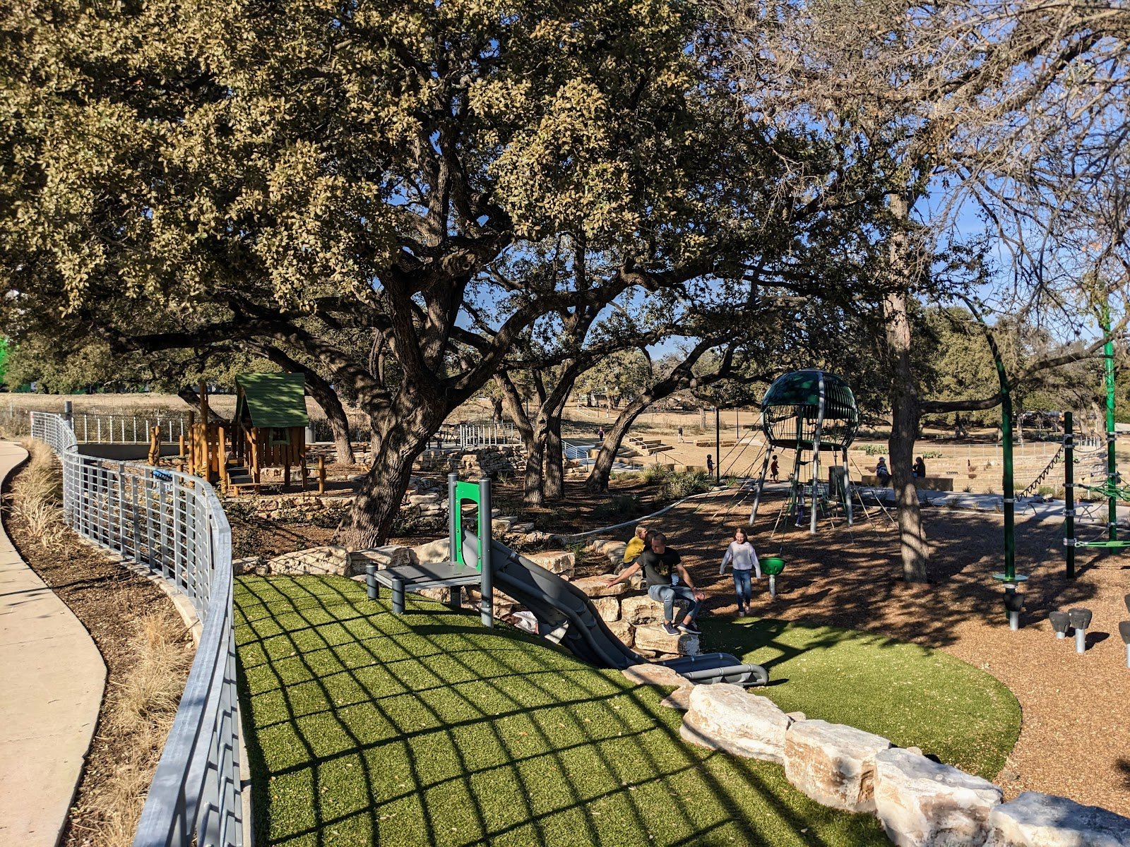 playground-at-the-grove-2